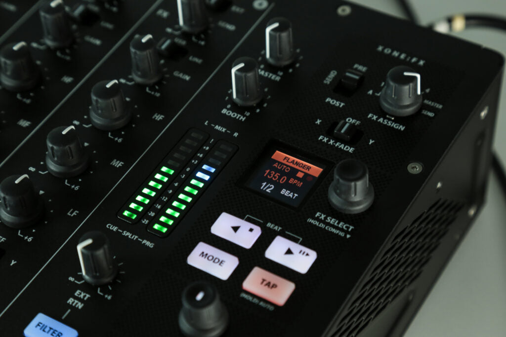 Allen & Heath Xone-PX5, 4+1 Channel Analogue Mixer with Digital FX + Interface DJ Mixers and Controller