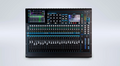 Allen & Heath Qu-24 Compact 30in / 24out Digital Mixer